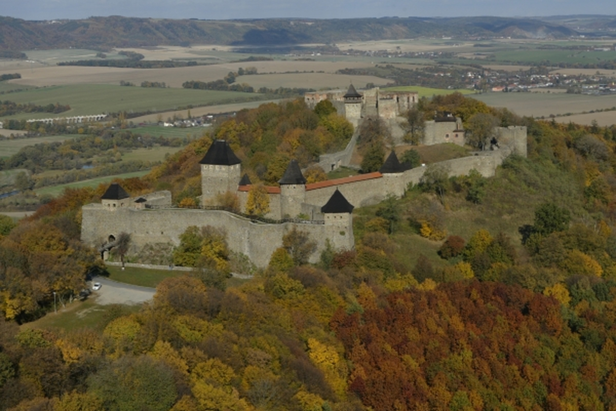 Pozvánka na zájezd na hrad Helfštýn a zámek Kunín